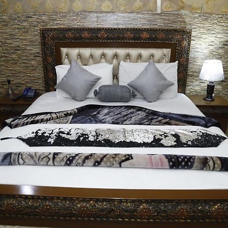 Hotel Sweet Inn Лахор Экстерьер фото