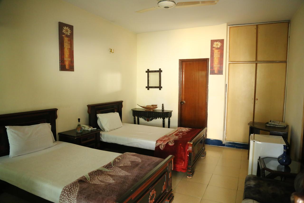 Hotel Sweet Inn Лахор Экстерьер фото