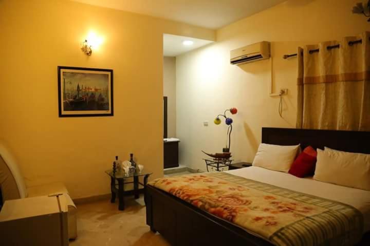 Hotel Sweet Inn Лахор Экстерьер фото
