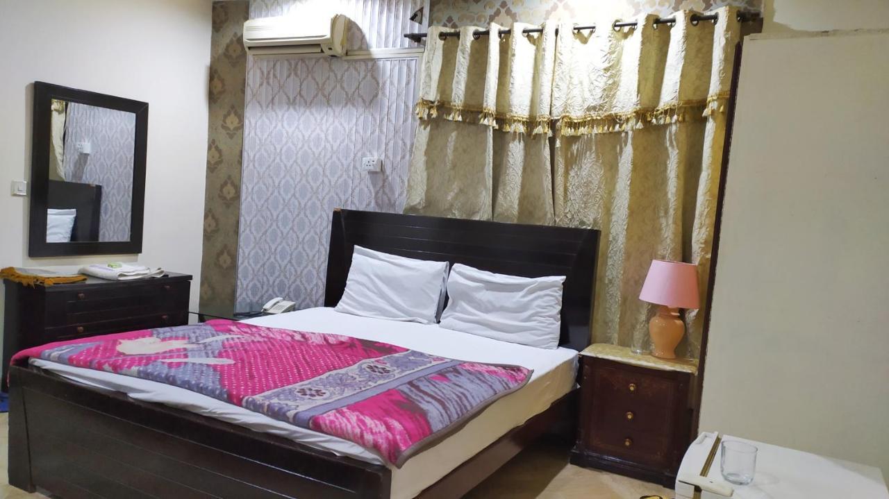 Hotel Sweet Inn Лахор Экстерьер фото